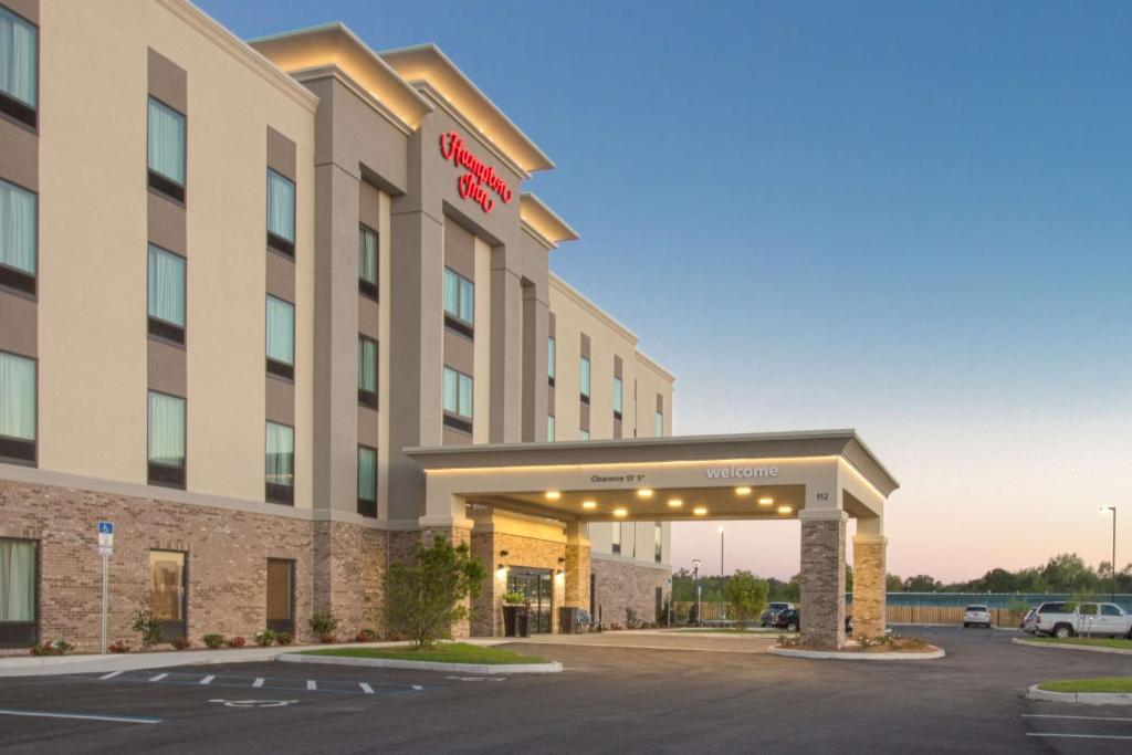 Hampton Inn Crestview South  I-10 image