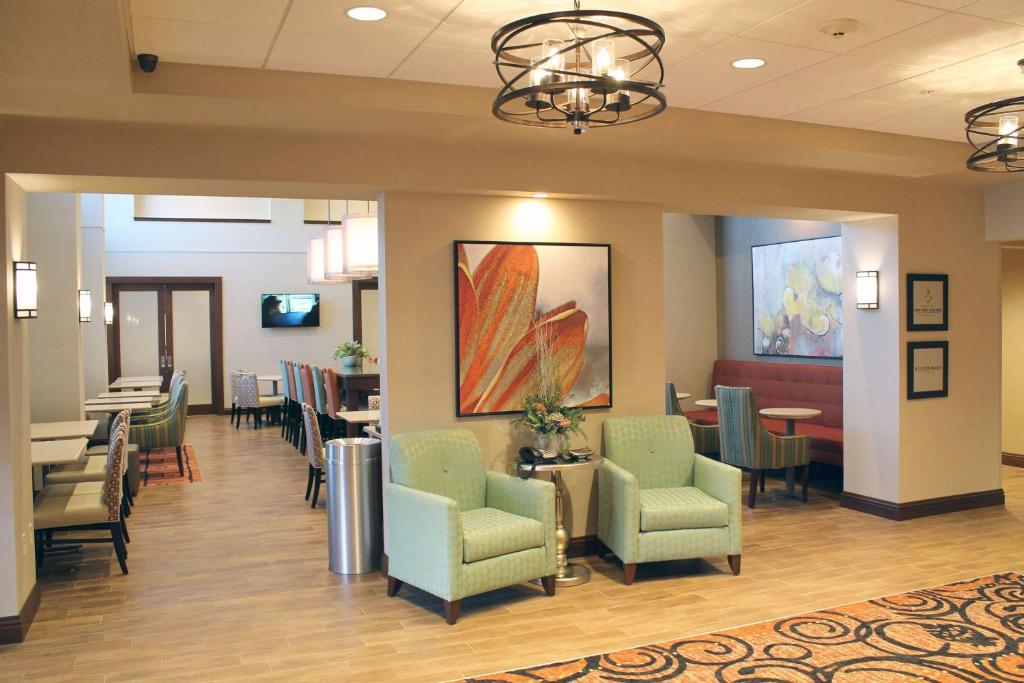 Hampton Inn Cape Girardeau I-55 East, MO photo 3