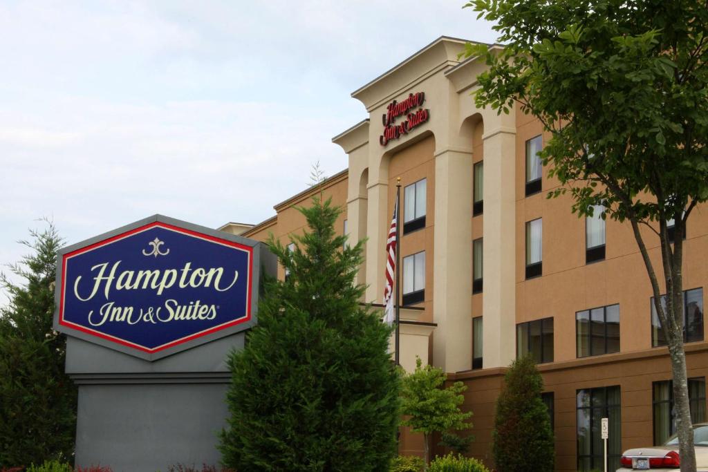 Hampton Inn & Suites Paducah image