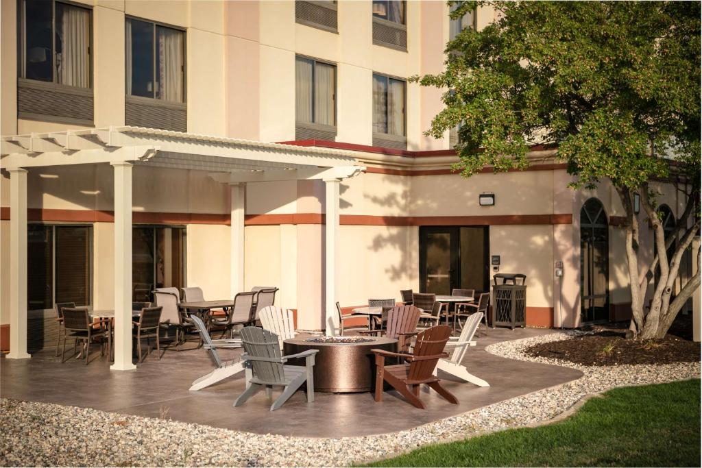 Hampton Inn Council Bluffs photo 1