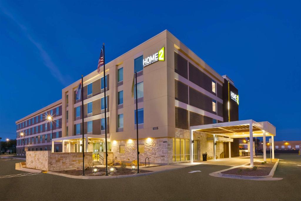 Home2 Suites by Hilton Tucson Airport image