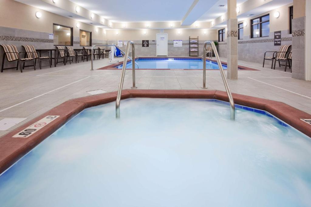 Homewood Suites Davenport photo 3
