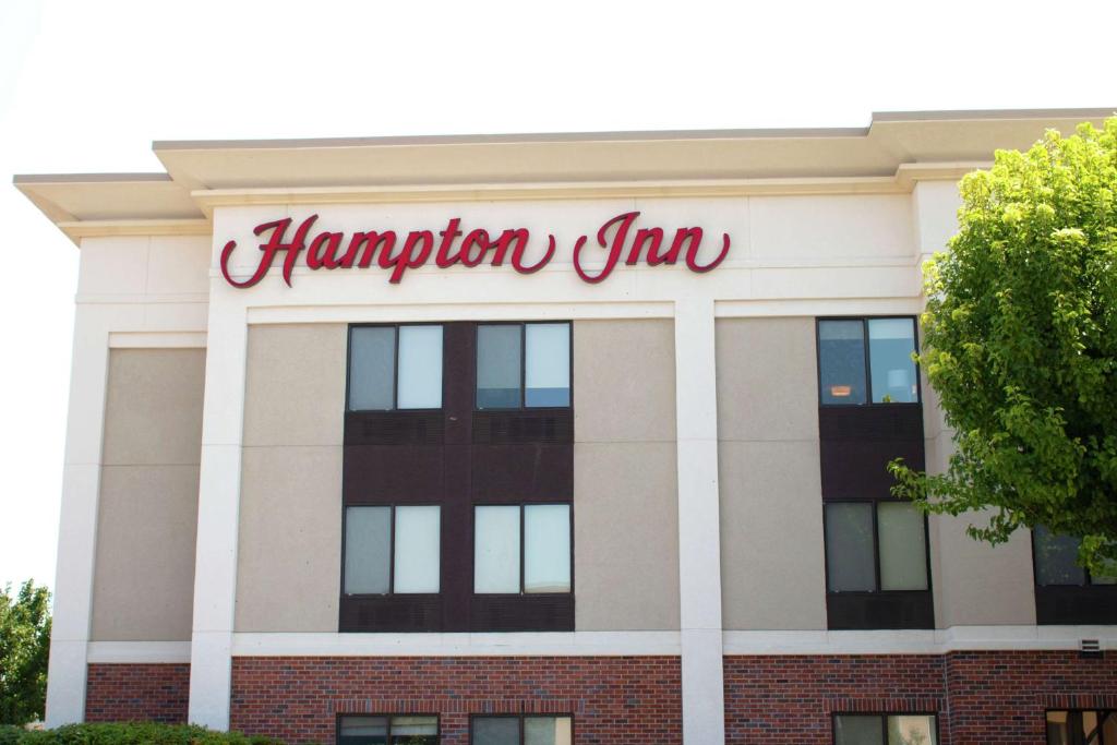 Hampton Inn Boise - Airport image