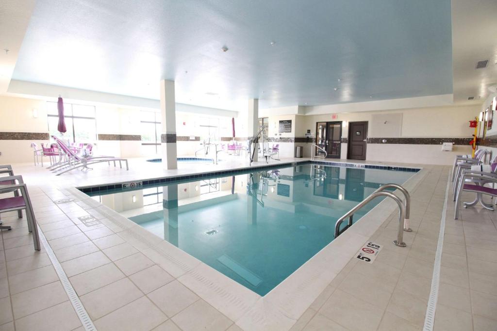 Hampton Inn and Suites Sandusky/Milan photo 4