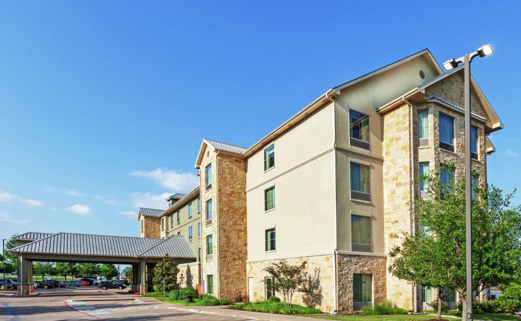 Homewood Suites by Hilton Waco photo 1