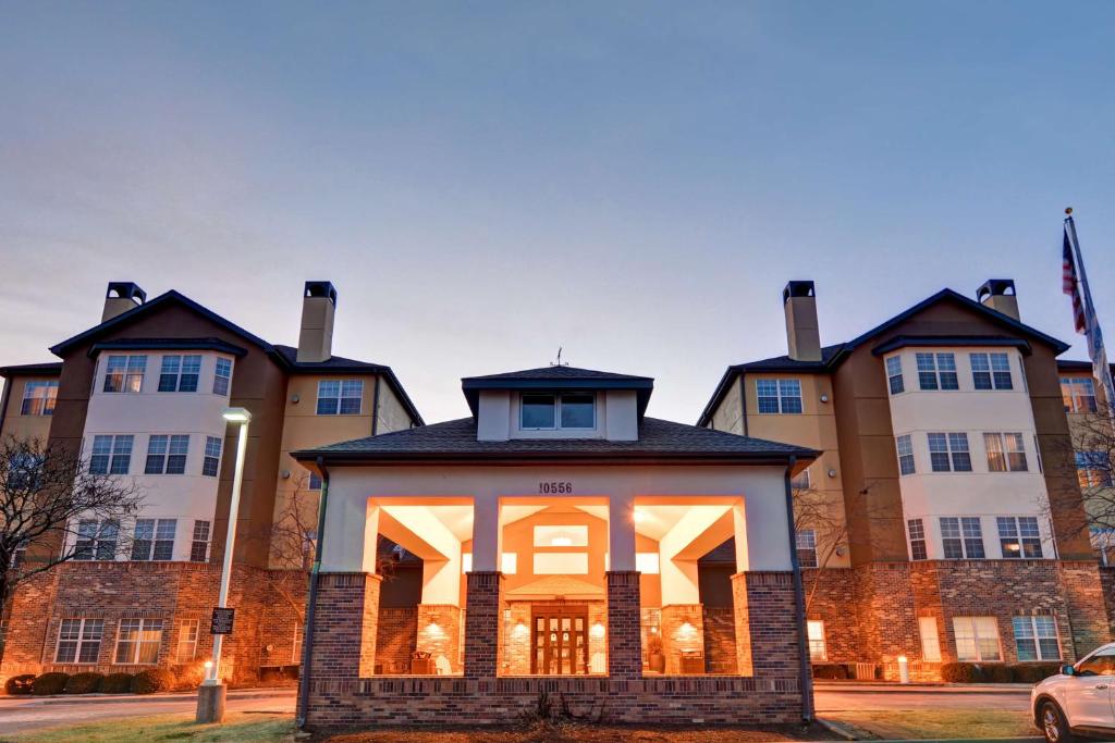 Homewood Suites Kansas City/Overland Park image
