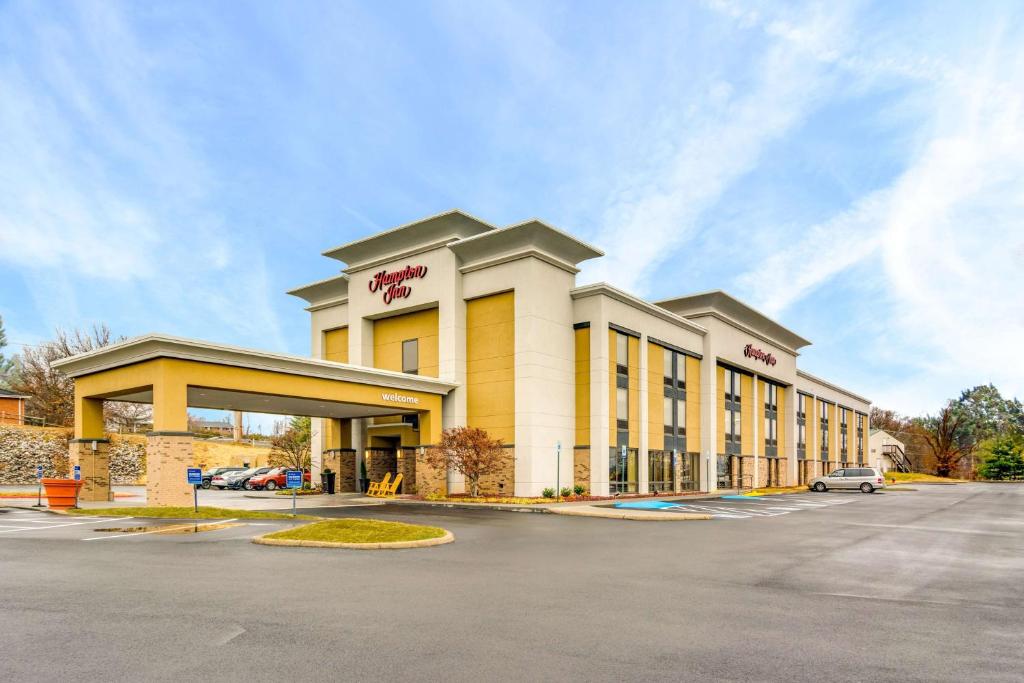 Hampton Inn Johnson City image