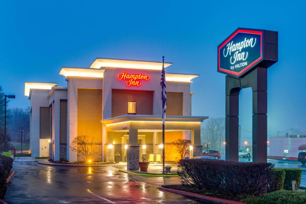 Hampton Inn Johnson City photo 2