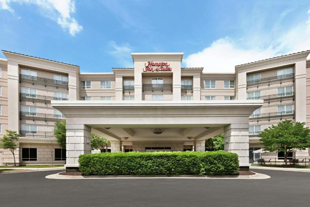 Hampton Inn & Suites Washington-Dulles International Airport photo 1