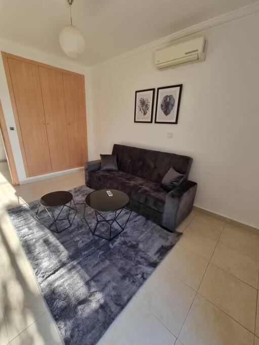 F5 -5 bedrooms Apt- Residence Hasnaoui avec parking Oran Algeria photo 1