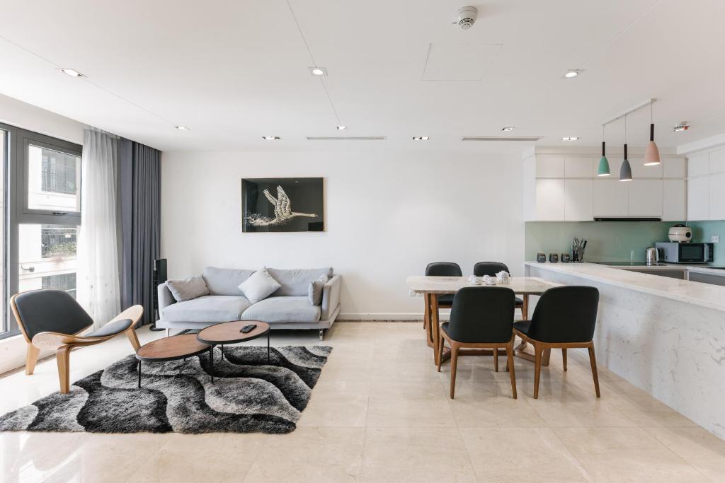 D'LEROI SOLEIL- 59 Xuan Dieu- Tay Ho- NEAR WESTLAKE IN HA NOI