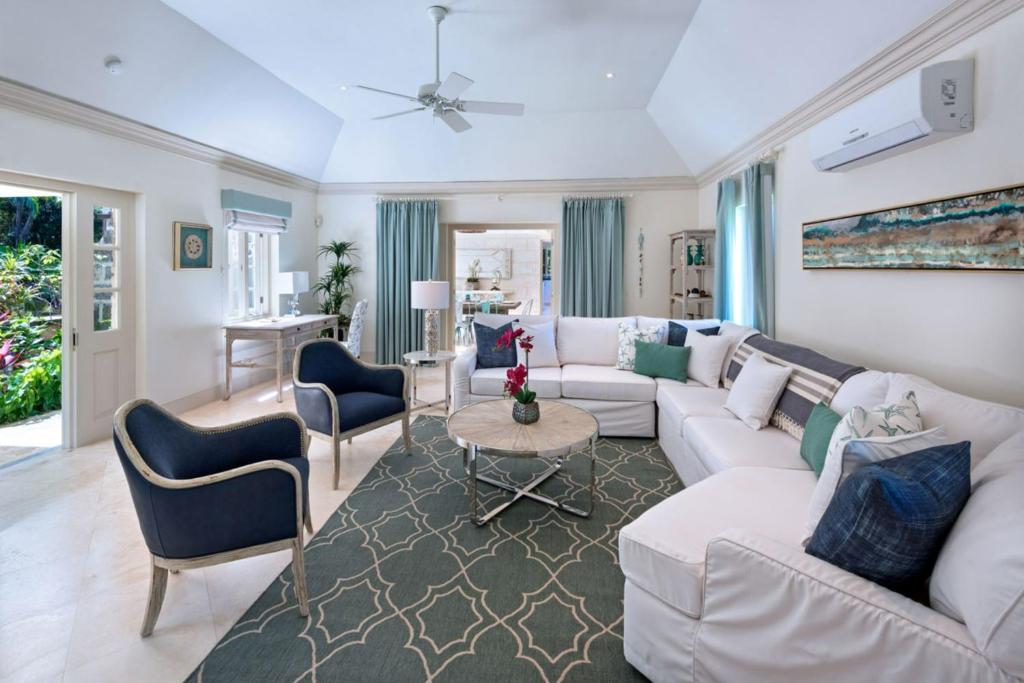 Porters Villa by Blue Sky Luxury photo 2