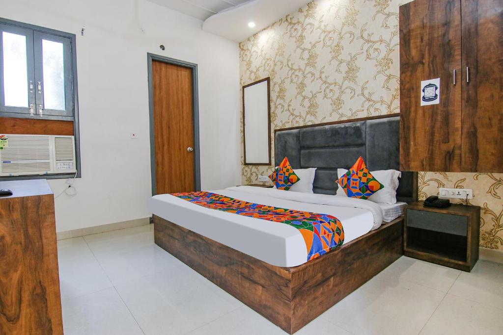 FabHotel Prime Taj Castle photo 4