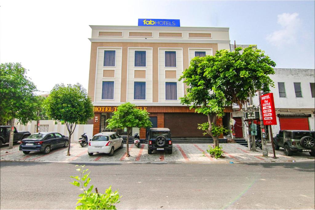 FabHotel Prime Taj Castle