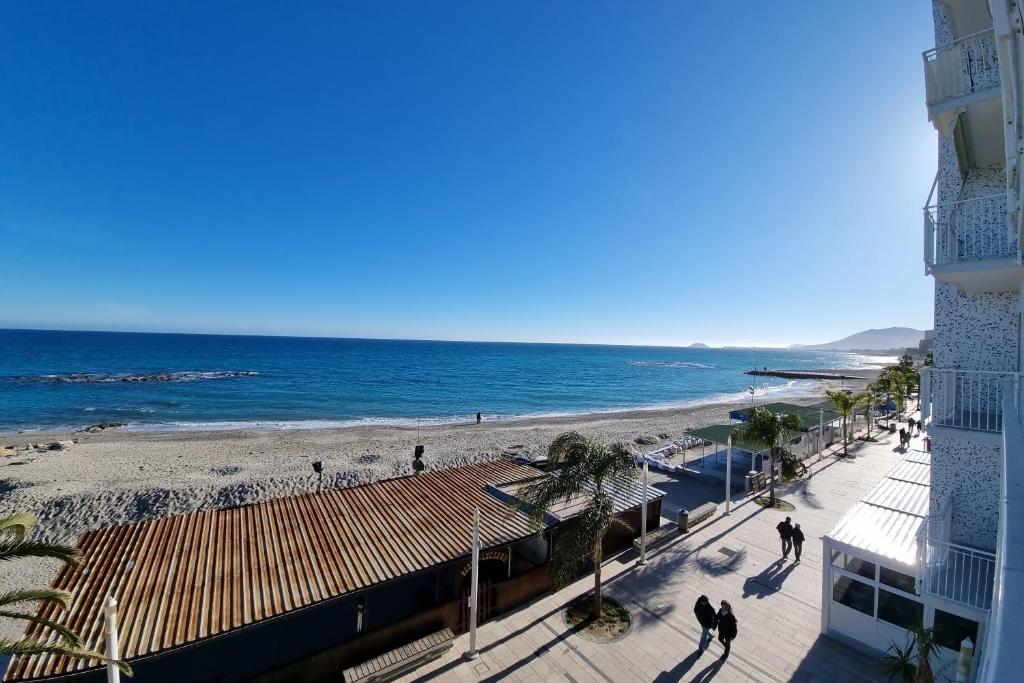 Tre Balconi Sul Mare Beach - Happy Rentals photo 1