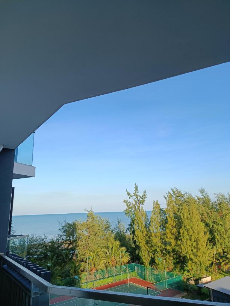 Timurbay Seafront Residence Mawar Inap Homestay photo 1