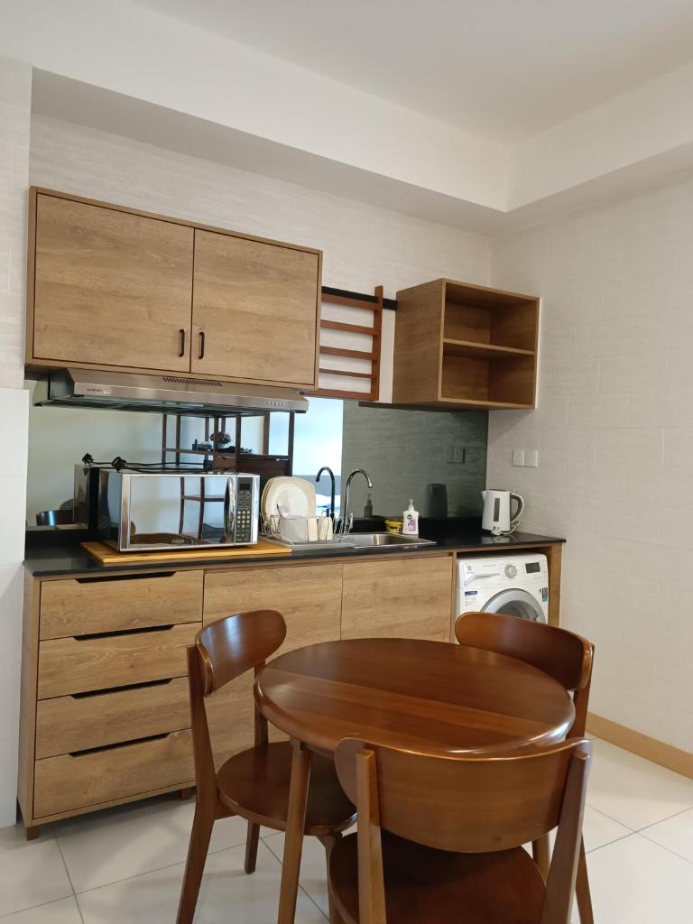 Timurbay Seafront Residence Mawar Inap Homestay photo 4