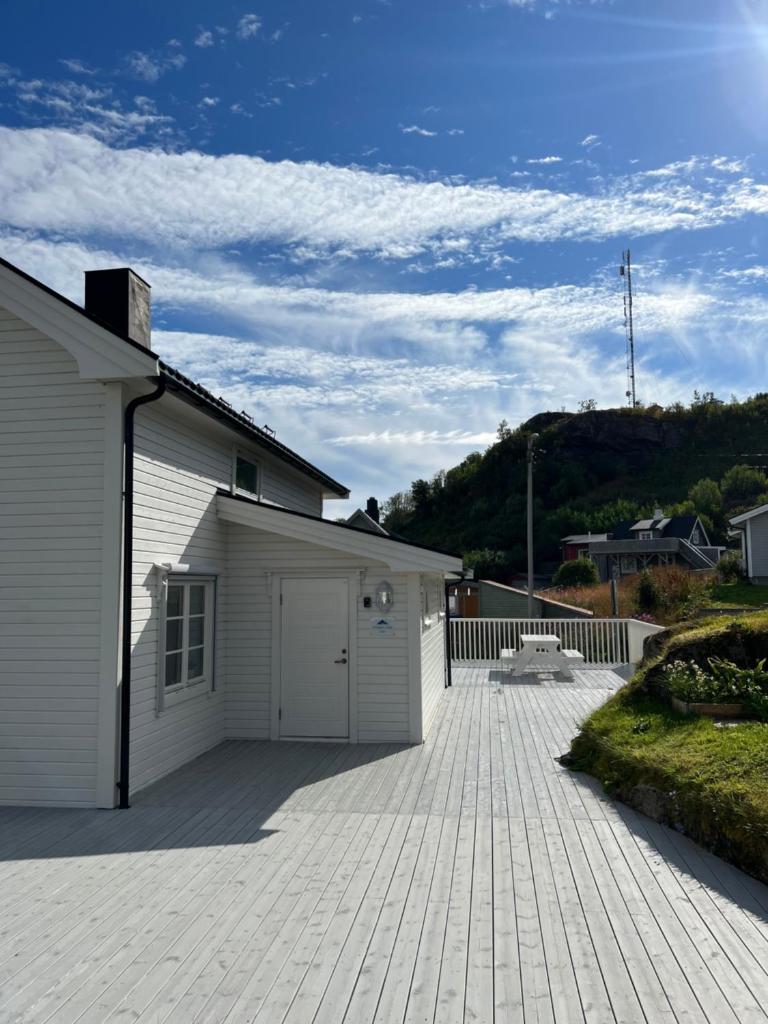 NorSpan Lodge - Lofoten with Seaview photo 4