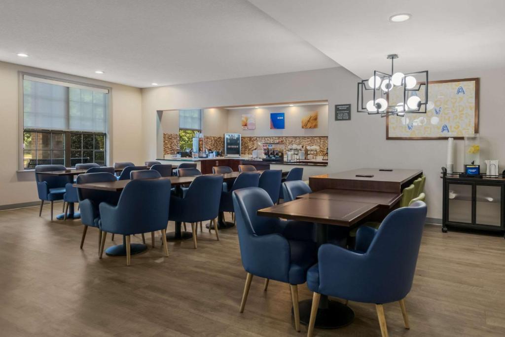 Comfort Inn Newport News - Hampton I-64 photo 1