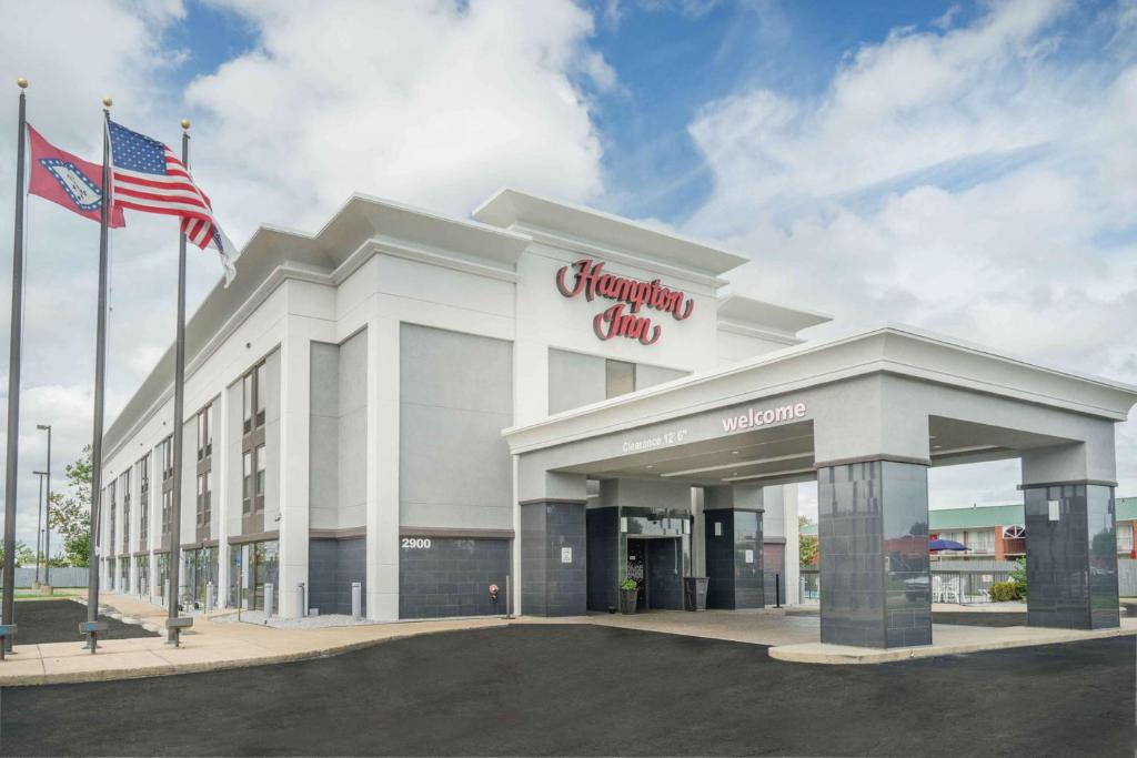 Hampton Inn Jonesboro image