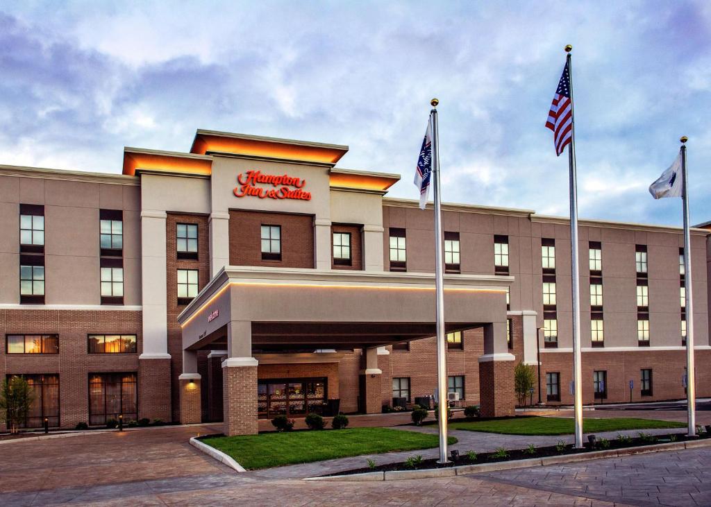 Hampton Inn & Suites Foxborough/Mansfield image