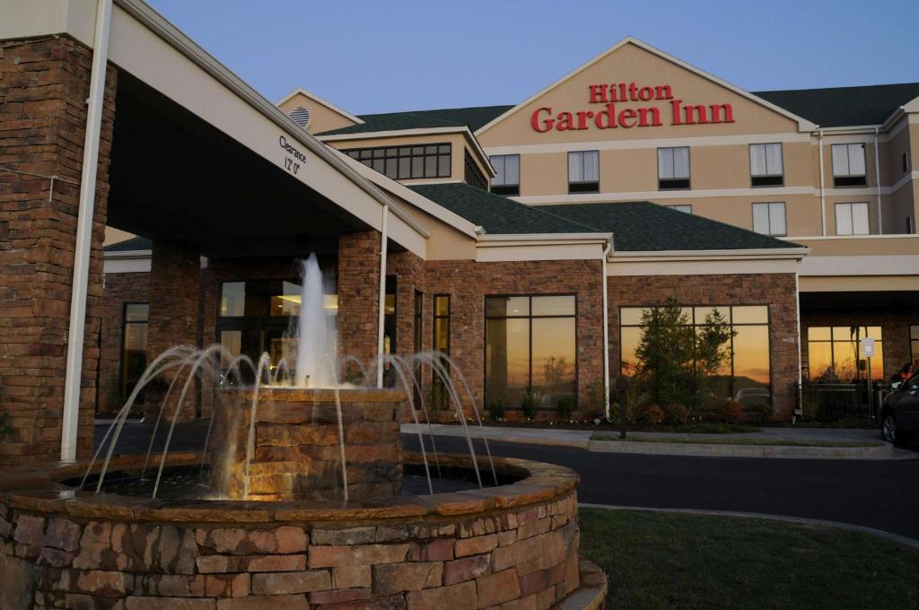 Hilton Garden Inn Cartersville image