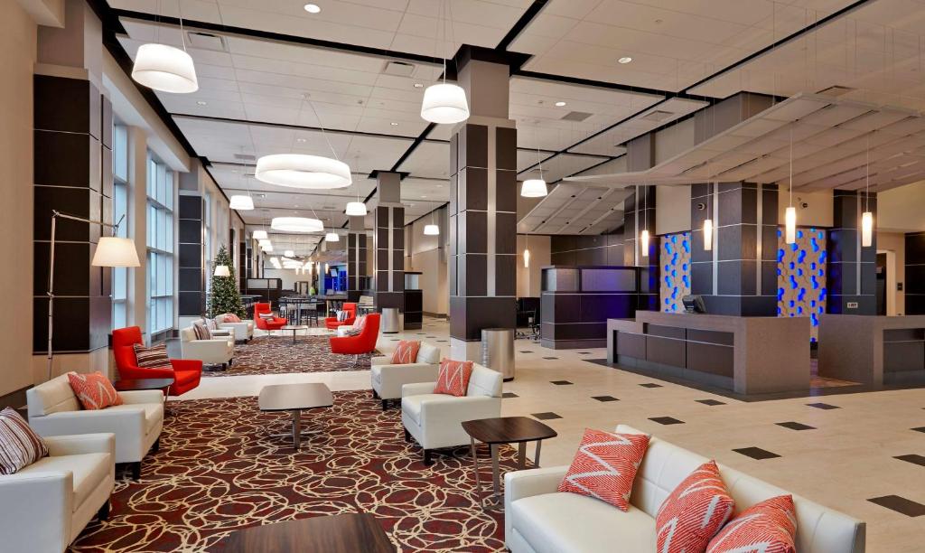 DoubleTree by Hilton Lawrenceburg photo 2