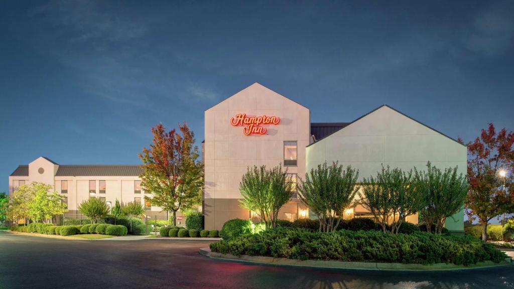 Hampton Inn Tuscaloosa-University image
