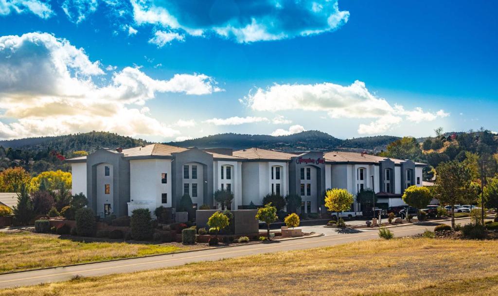 Hampton Inn Prescott image