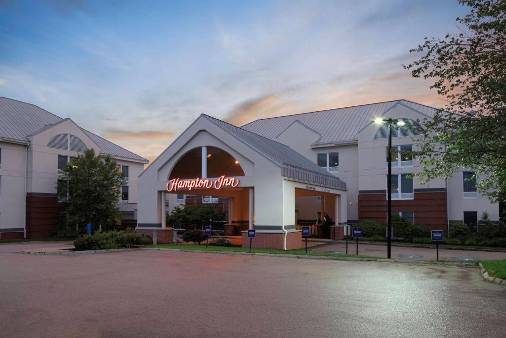 Hampton Inn by Hilton Concord/Bow image