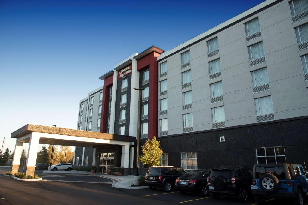 Hampton Inn & Suites by Hilton Thunder Bay photo 1