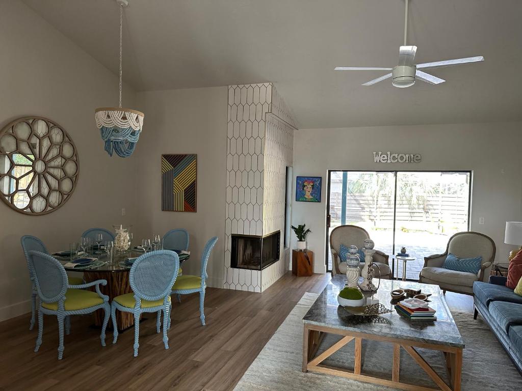 Color Casa 3B 2B Pool Home photo 1