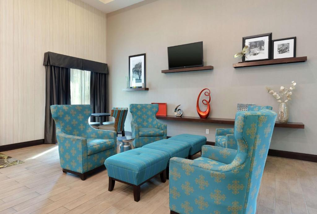 Hampton Inn and Suites Adairsville/Calhoun Area photo 3