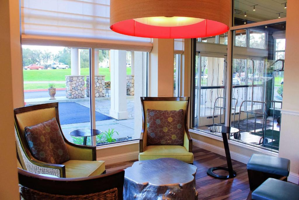 Hilton Garden Inn Redding photo 4