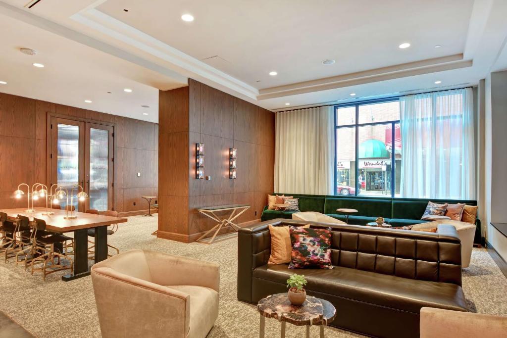 The Cincinnatian Curio Collection by Hilton photo 1