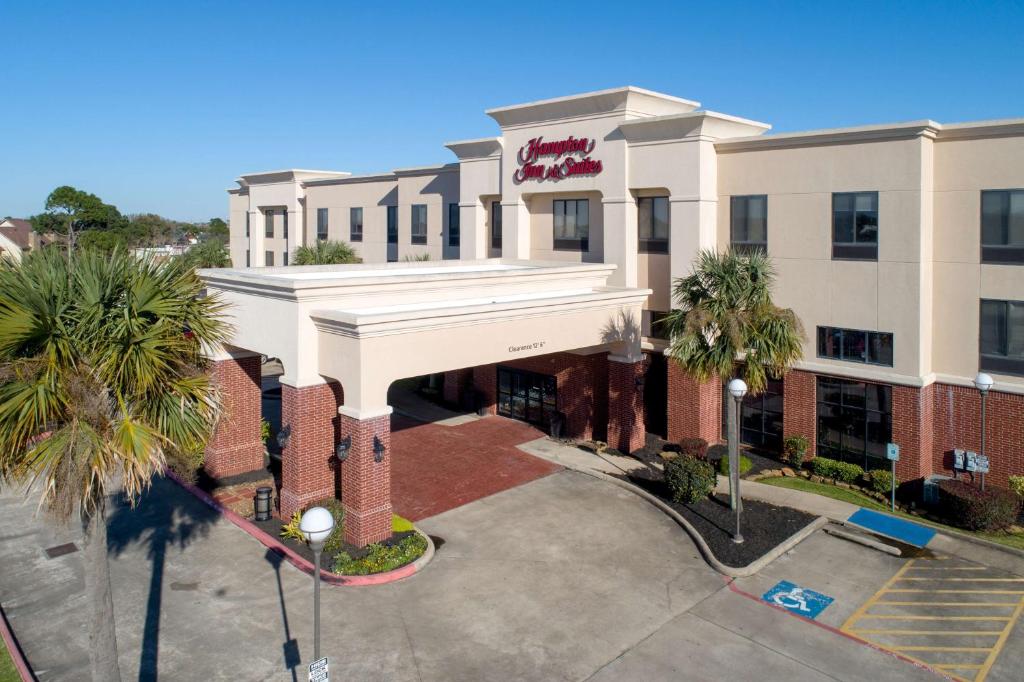 Hampton Inn & Suites Port Arthur image
