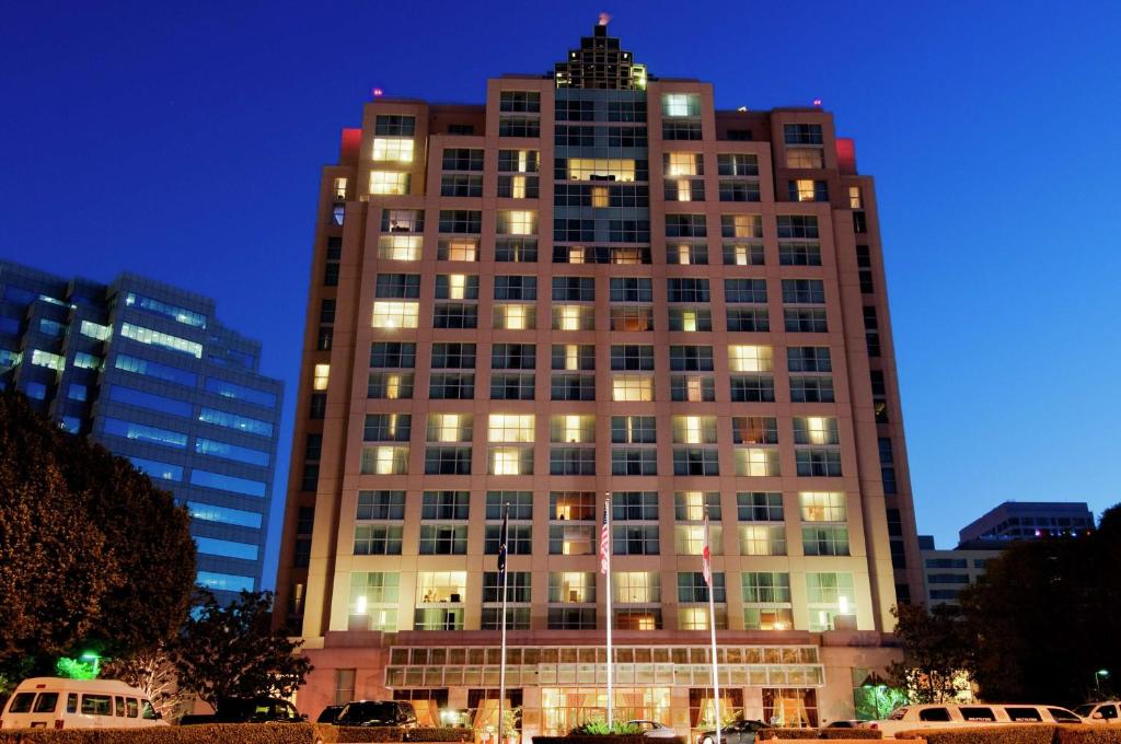 Hilton Los Angeles North-Glendale & Executive Meeting Center photo 4