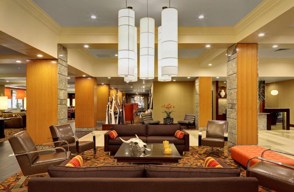 DoubleTree by Hilton Hotel St. Louis - Chesterfield photo 3