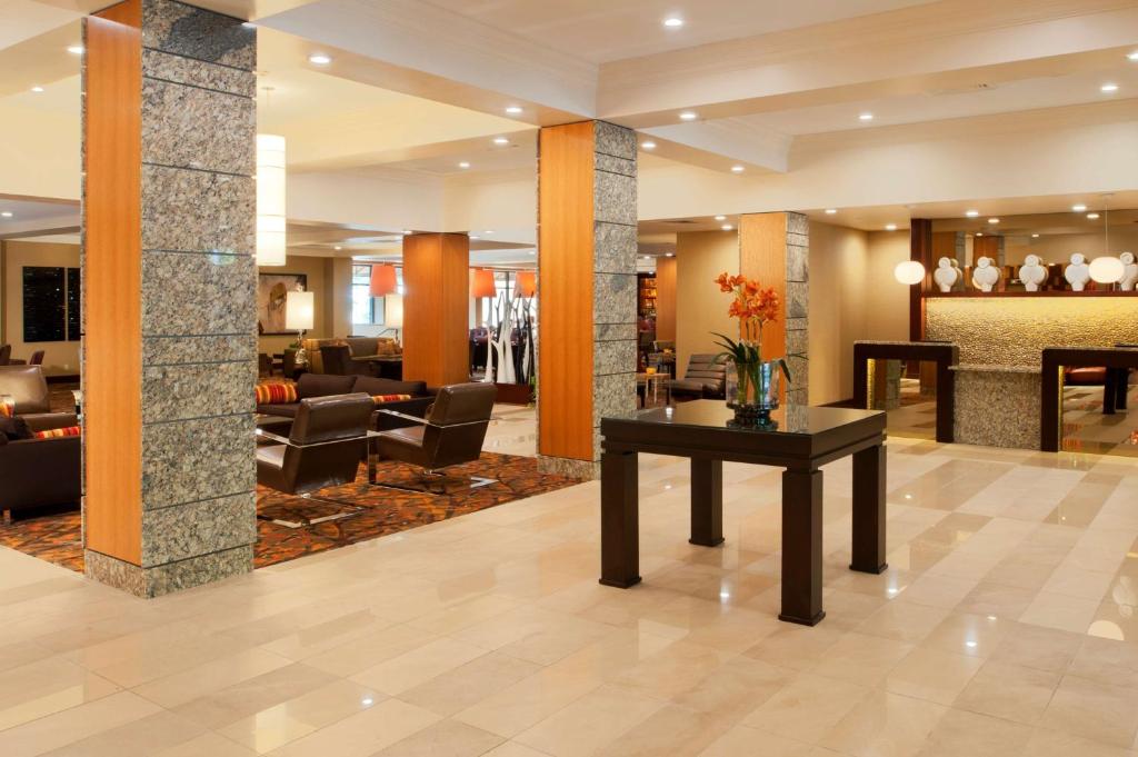 DoubleTree by Hilton Hotel St. Louis - Chesterfield photo 4