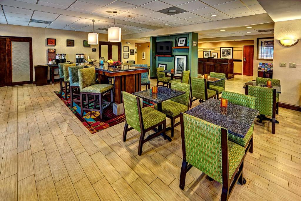 Hampton Inn Manning photo 4