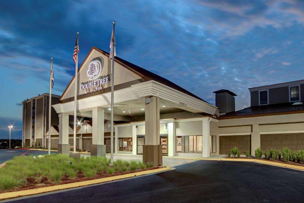 Doubletree by Hilton Harrisonburg image