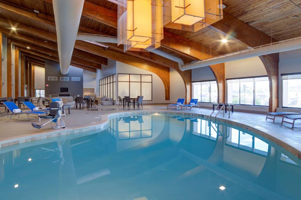 Doubletree by Hilton Harrisonburg photo 4