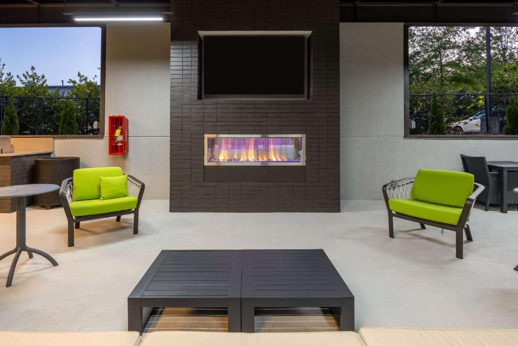 Hampton Inn & Suites Alpharetta Roswell photo 3