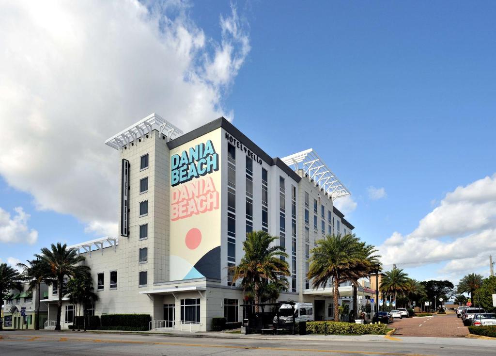 Hotel Dello Ft Lauderdale Airport, Tapestry Collection by Hilton image