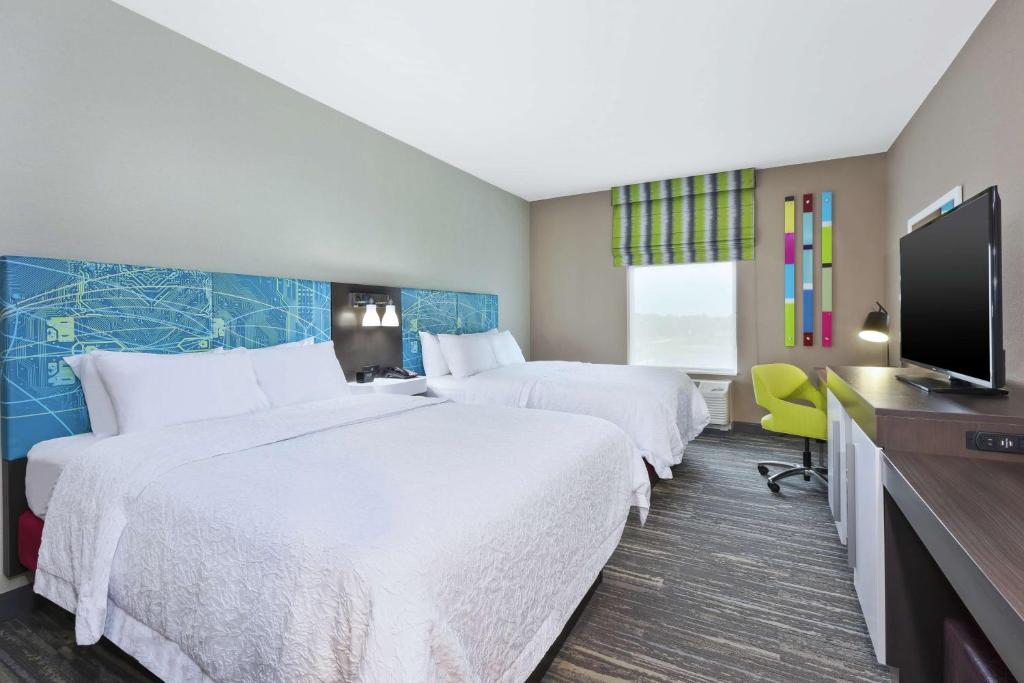 Hampton Inn by Hilton Sedalia - Tap to explore photos