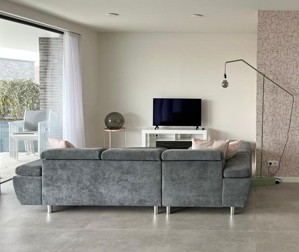 Design Apartment with 60m² terrace - heated inside pool and wellness facilities - very close to the beach photo 4