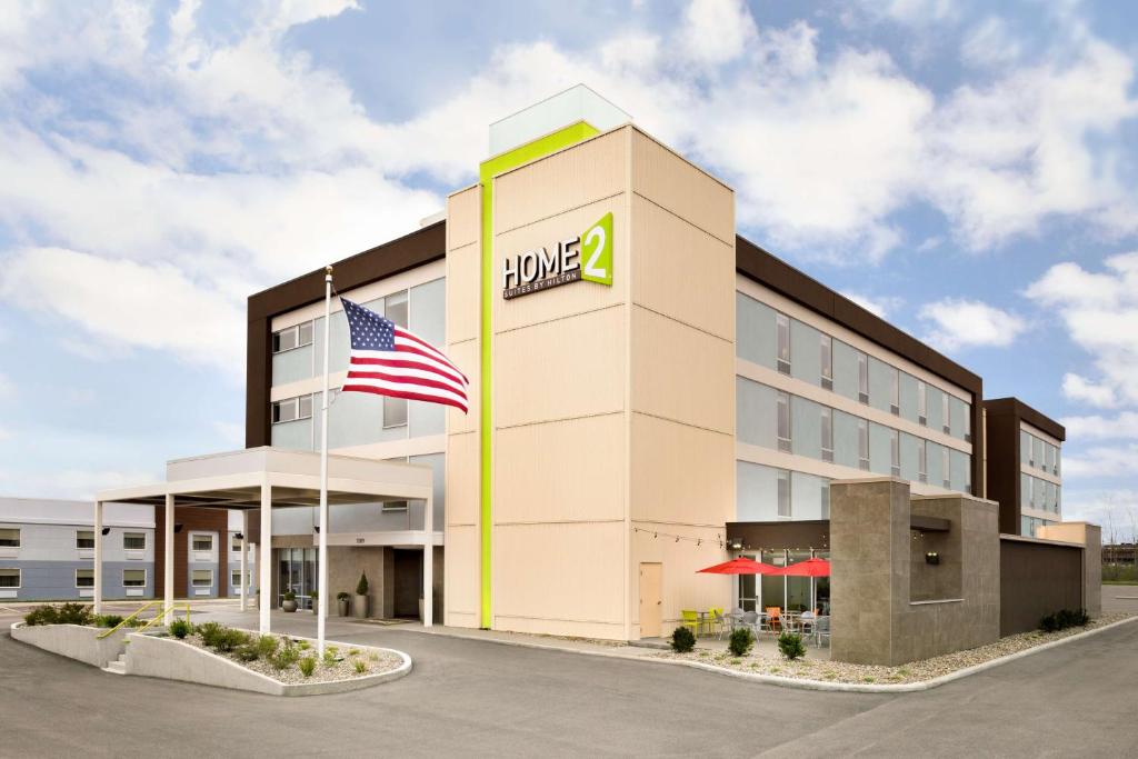Home2 Suites by Hilton Cleveland Beachwood image