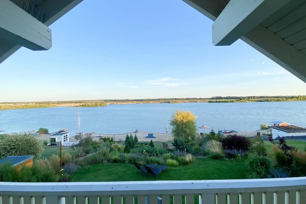 Haus am See mit Privatstrand, Kamin und Sauna photo 2