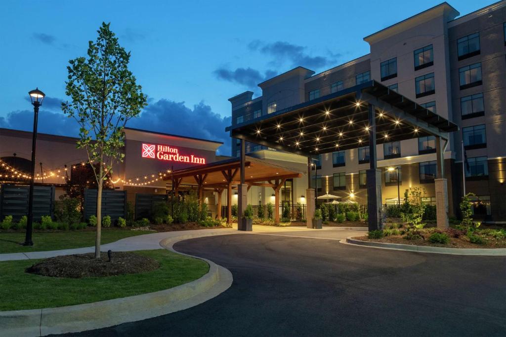 Hilton Garden Inn Spartanburg image