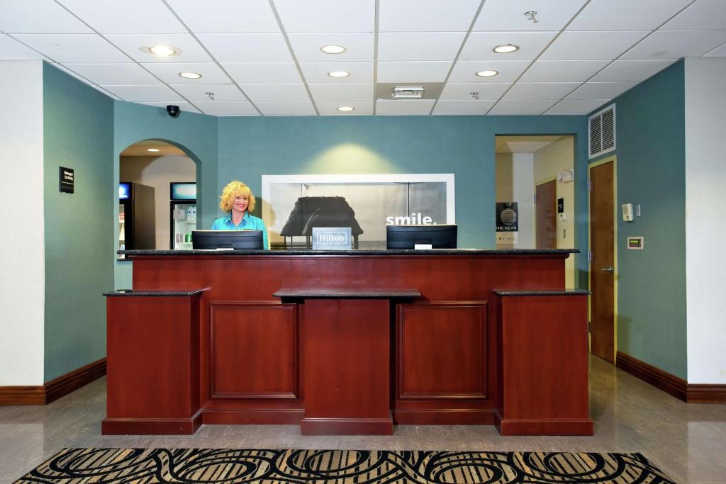 Hampton Inn & Suites - Fort Pierce photo 3